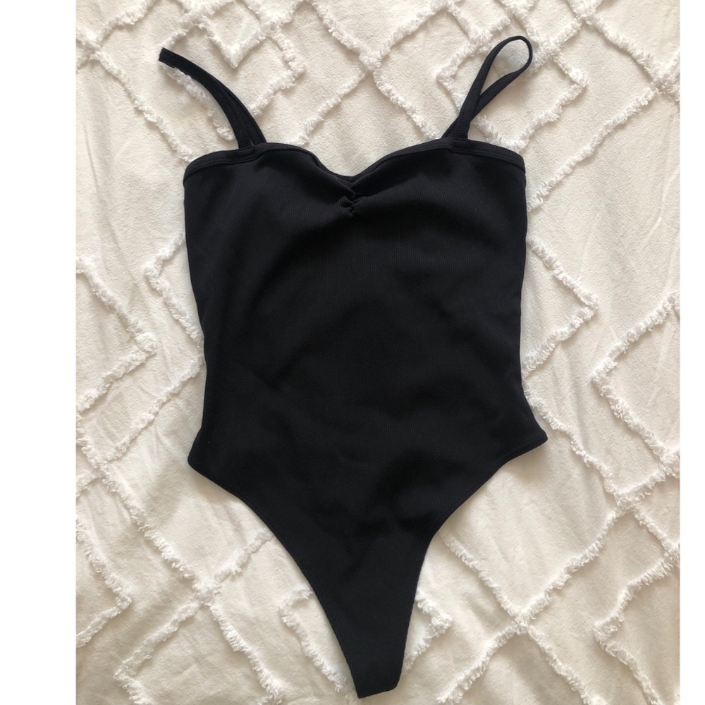 Wilfred Black Ribbed Scoop Neck Bodysuit
